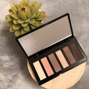 Elle Natural Color Collection (eyeshadow palette)